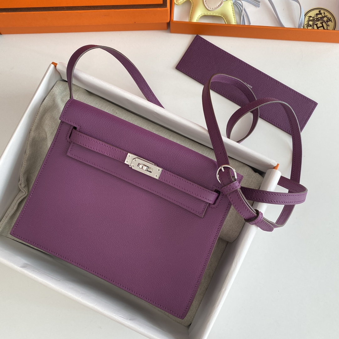 Hermes Kelly Danse Evercolor Bag In Purple Color